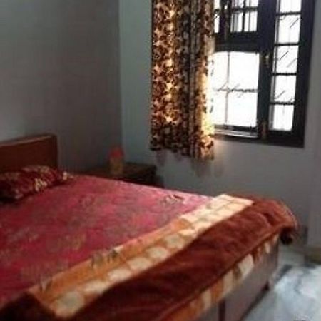 Raja Guest House 贾朗达尔 外观 照片